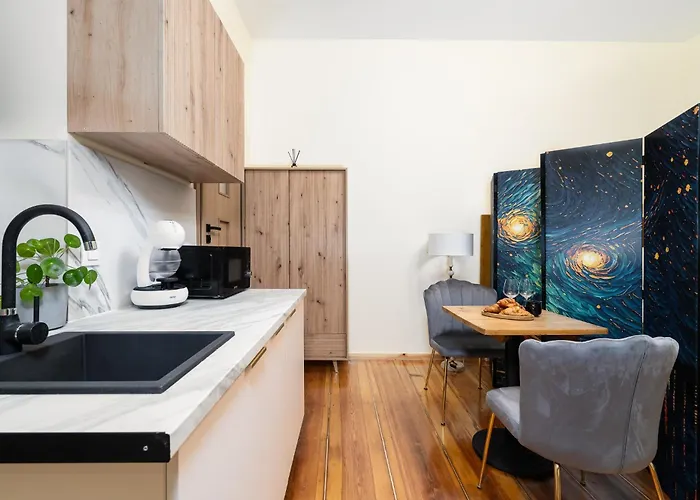 Glamour By Kramm - W Centrum Poznania Przy Ul Polwiejskiej Appartamento