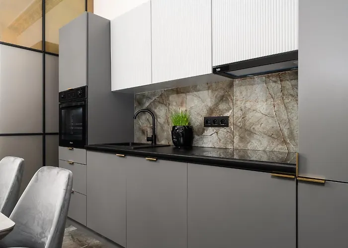 Glamour By Kramm - W Centrum Poznania Przy Ul Polwiejskiej * Poznań