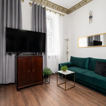 Apartament Glamour Apartament by Kramm - Apartament w Centrum Poznania przy ul Półwiejskiej *
