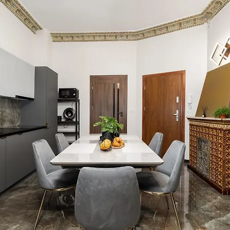Glamour Apartament by Kramm - Apartament w Centrum Poznania przy ul Półwiejskiej *