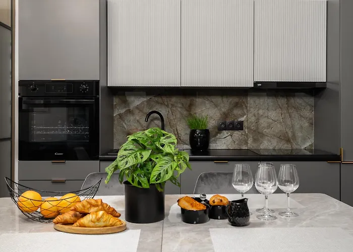 Glamour By Kramm - W Centrum Poznania Przy Ul Polwiejskiej Apartment Poznan